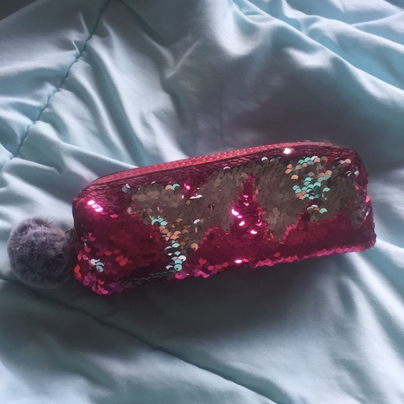 πFlip Sequined Makeup Bag